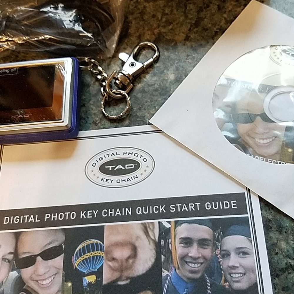 Digital Key Chain in Box - Picture 3 of 4